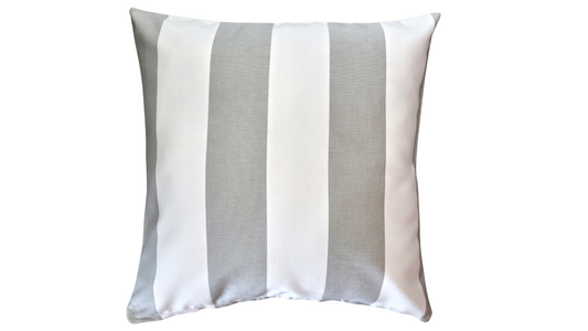 Indoor/Outdoor Pillow ~ Solana Seagull